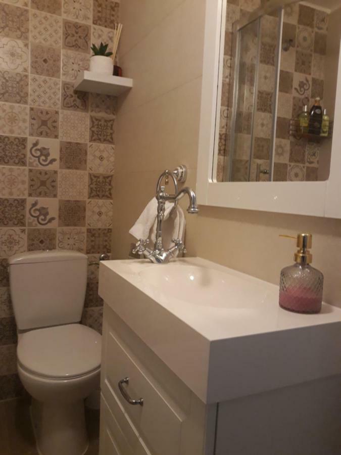 Studio Apartment Angie Split Exterior photo